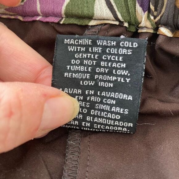 Pretty Fall Floral chiffon skirt in mix of muted, neutrals and brights. Lined. - Picture 6 of 6